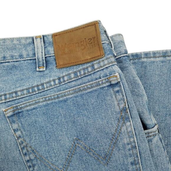 Wrangler Jeans Mens Relaxed Fit Blue Y2K Light Wash 38x32 Denim Straight Leg - Picture 2 of 11